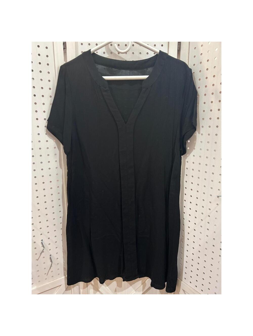:) CUPSHE Black V Neck Short Sleeve Tunic Dress Top Blouse Shirt Size M [COPY]